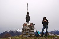 Giro ad anello sulla testata di Valle Imagna da Fuipiano: Zuc di Valbona > I Canti > Tre Faggi il 19 aprile 09  - FOTOGALLERY